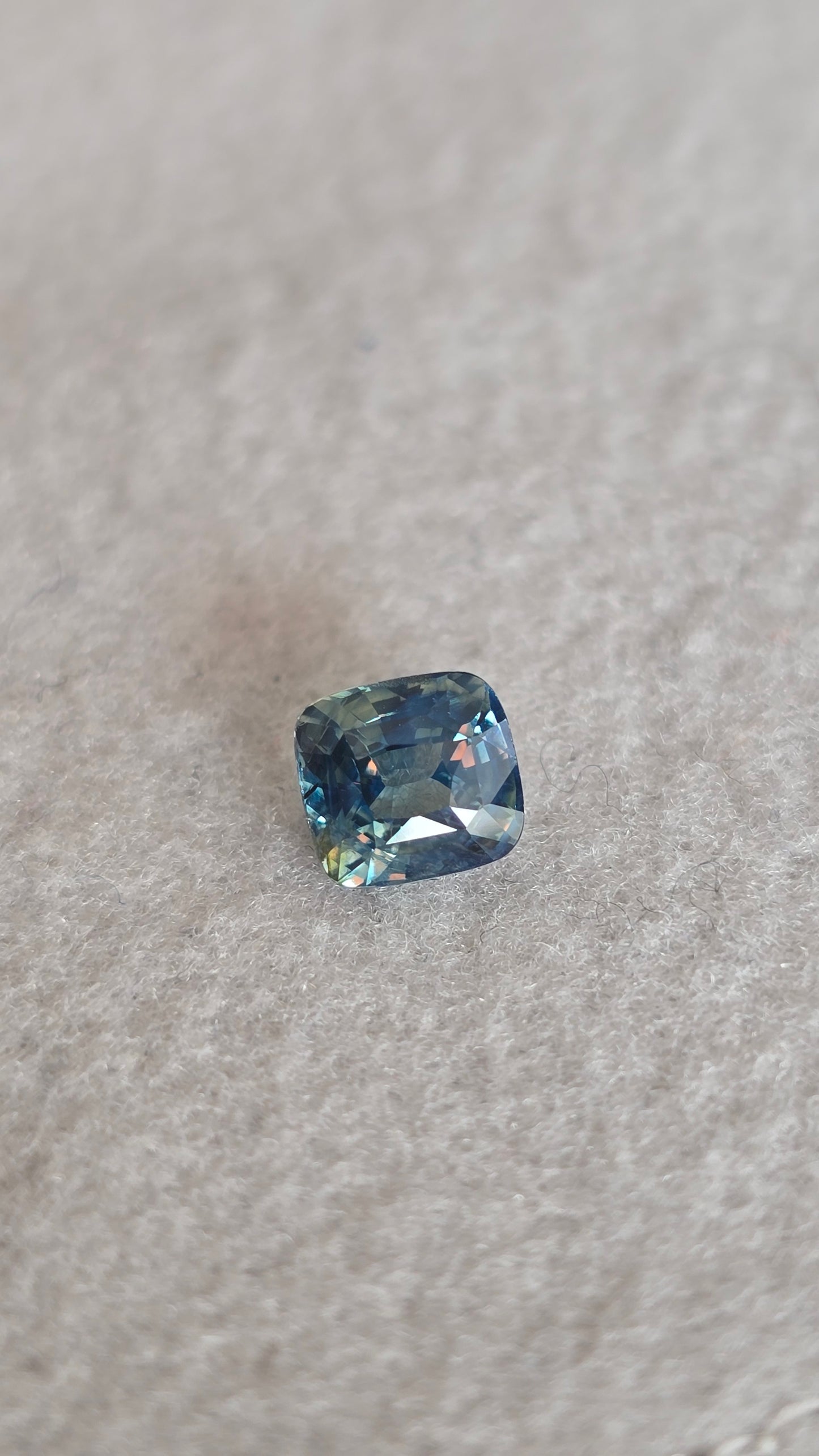 Saphir teal 1.10carat