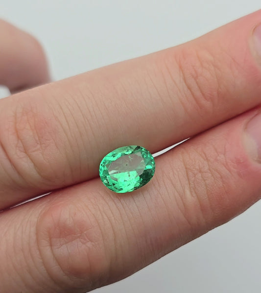 Emeraude colombienne 2.42 carats