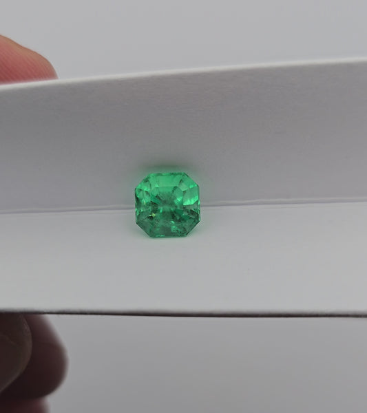 Emeraude colombienne 2.46 carats