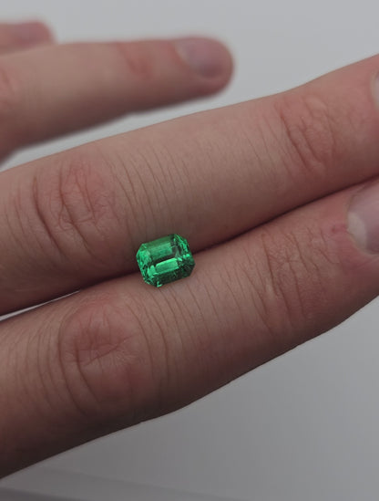 Emeraude colombienne 1.33 carat