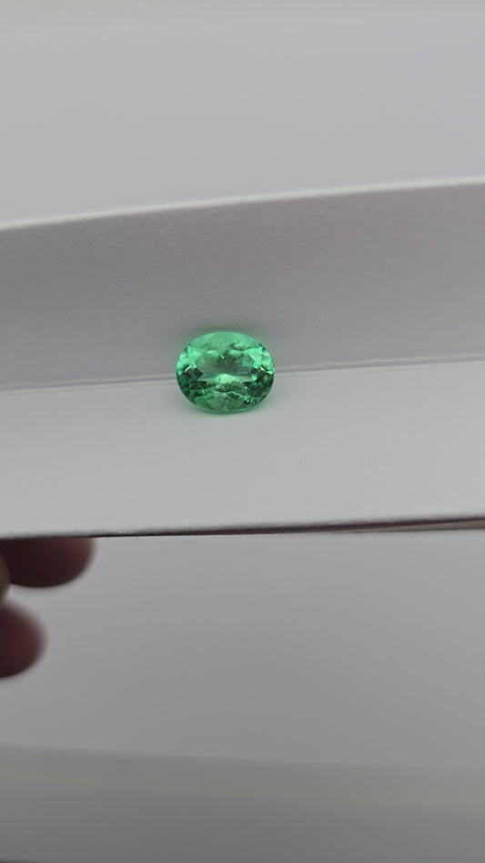 Emeraude colombienne 2.27 carat