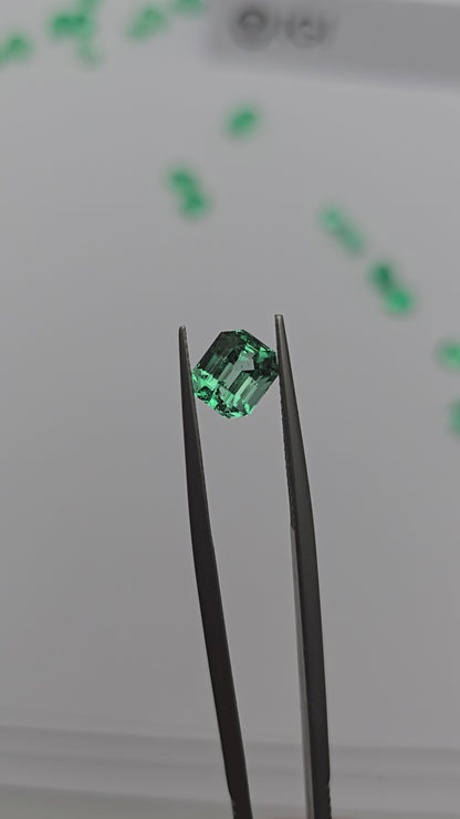 Emeraude colombienne 1.92 carats