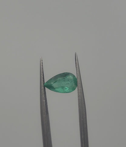 Emeraude colombienne 1.21 carat