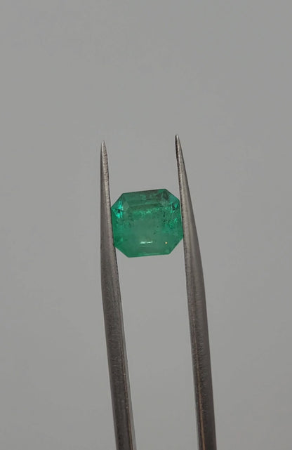 Emeraude colombienne 1.69 carat