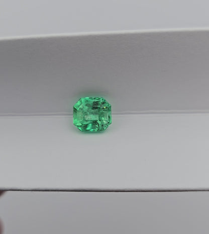 Emeraude colombienne 1.78 carat