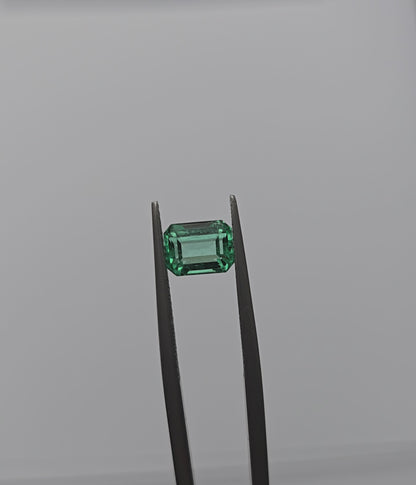 Emeraude colombienne 1.76 carats