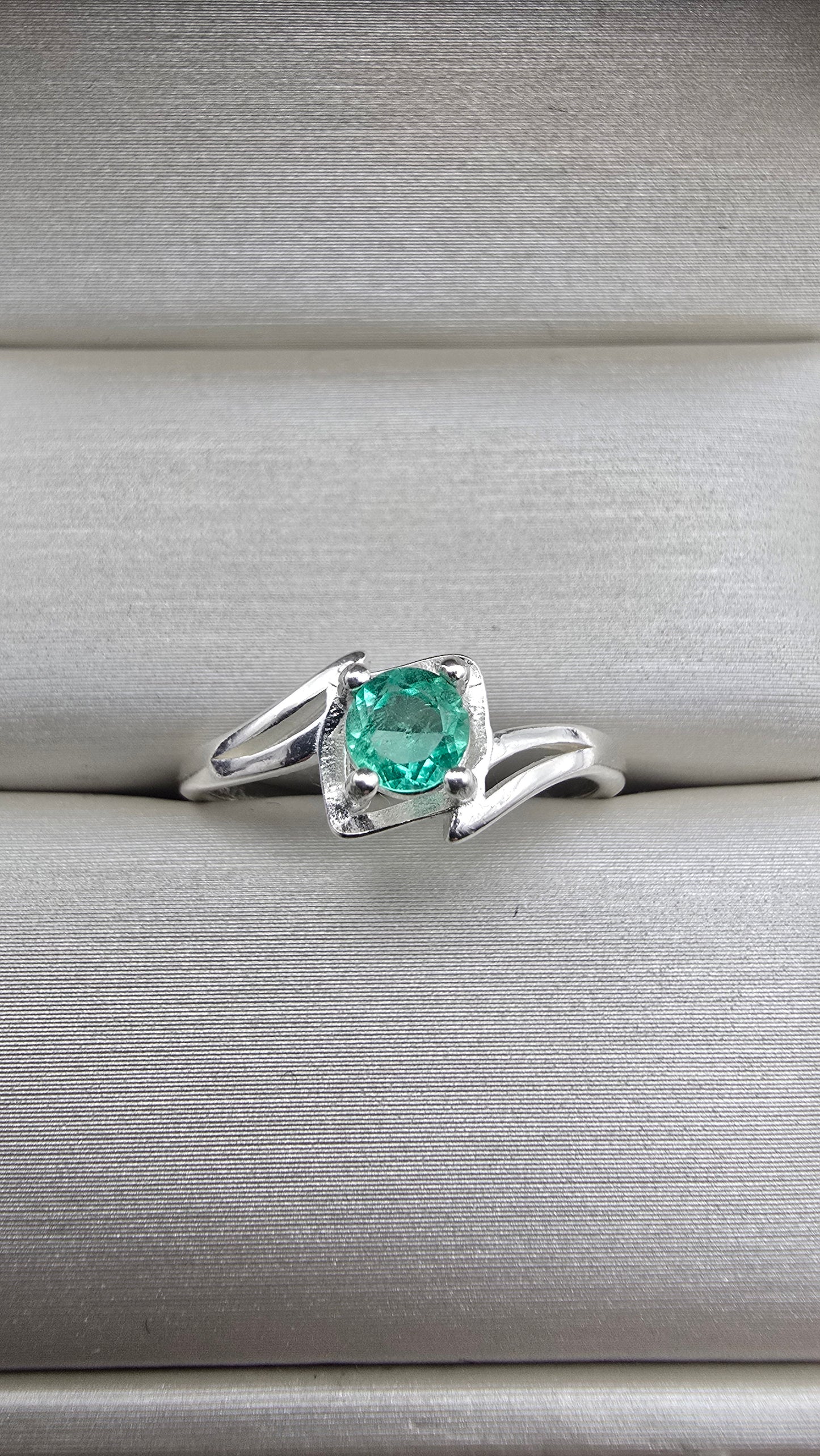 Bague argent 925 emeraude colombienne naturelle