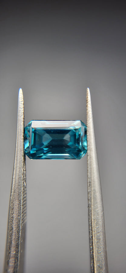 Zircon bleu 2.62 carats