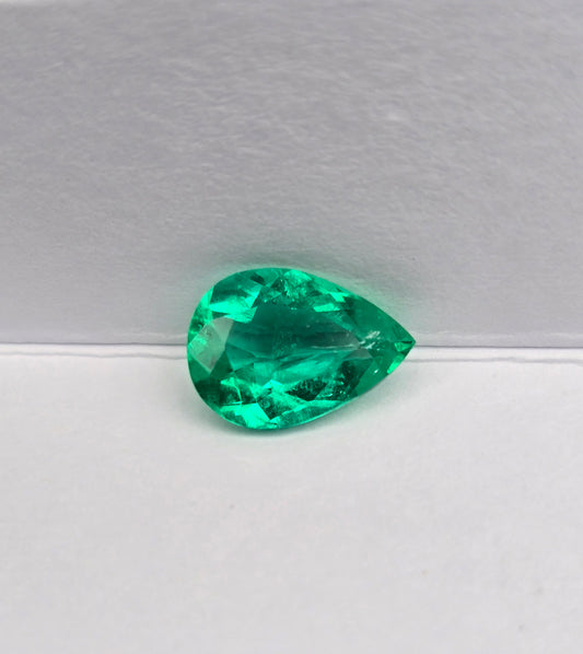 Emeraude colombienne poire 1.93carat