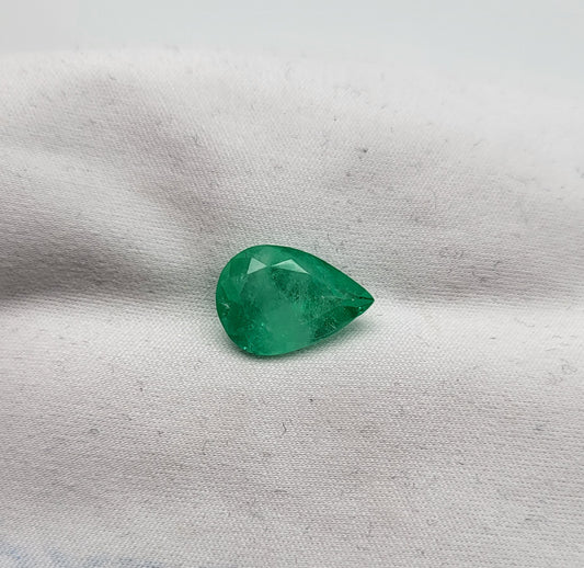 Emeraude Colombienne Poire 3.62 carats