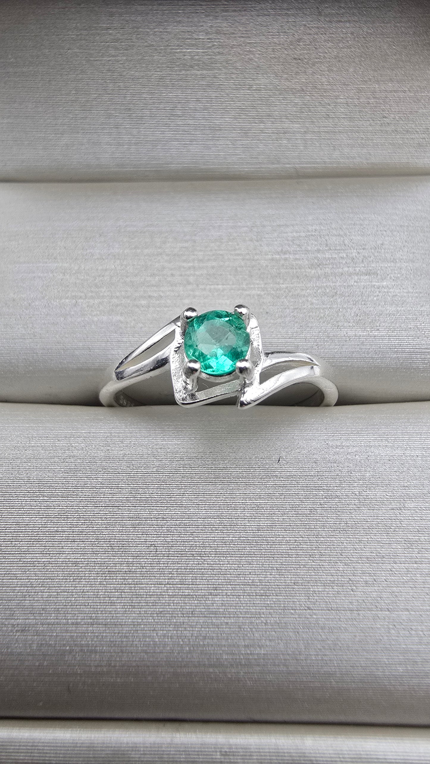 Bague argent 925 emeraude colombienne naturelle